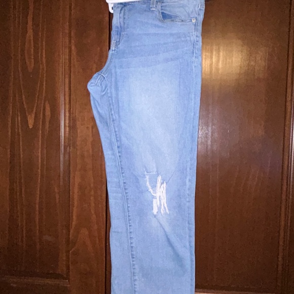 Women’s Gap girlfriend jeans - Picture 7 of 8